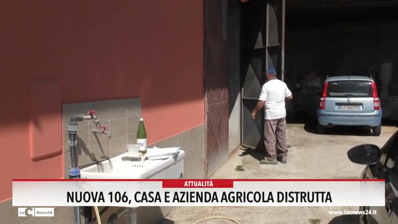 Nuova 106, casa e azienda agricola distrutta