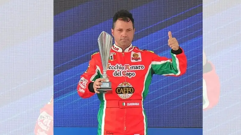 <p>Motonautica, il pilota Gullo nel team Cinzano del Gruppo Caffo per il Campionato del Mondo Endurance</p>