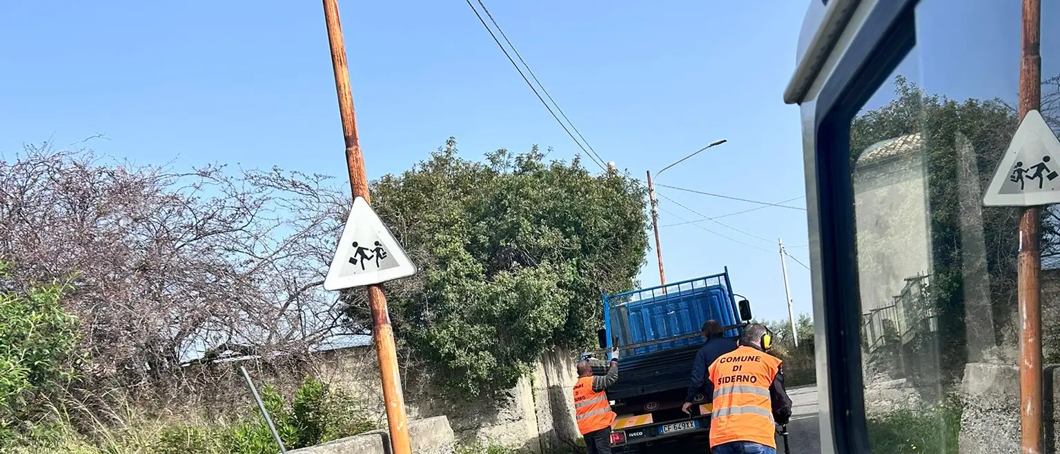 Siderno, manutenzione delle strade: lavori in corso anche nella zona Ovest\n