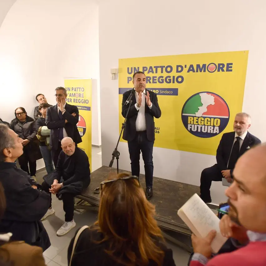 Centrodestra compatto, il patto d’amore per Reggio è anche un ideale passaggio di consegne tra leader