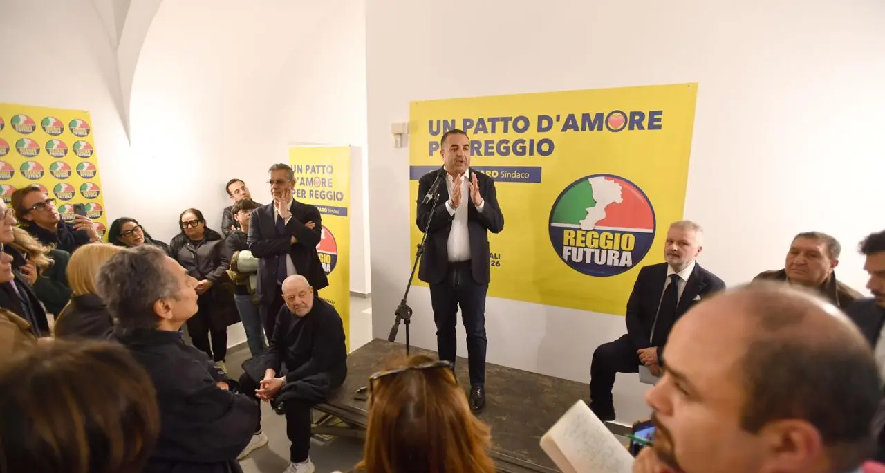 Centrodestra compatto, il patto d’amore per Reggio è anche un ideale passaggio di consegne tra leader