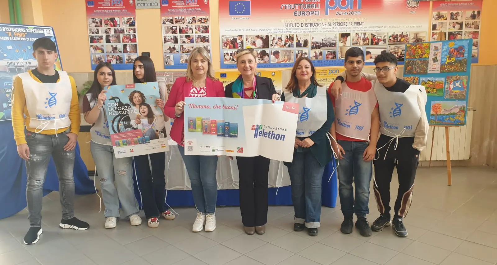Cuori di biscotto per la ricerca: l’impegno degli studenti del Piria di Rosarno al fianco di Telethon\n