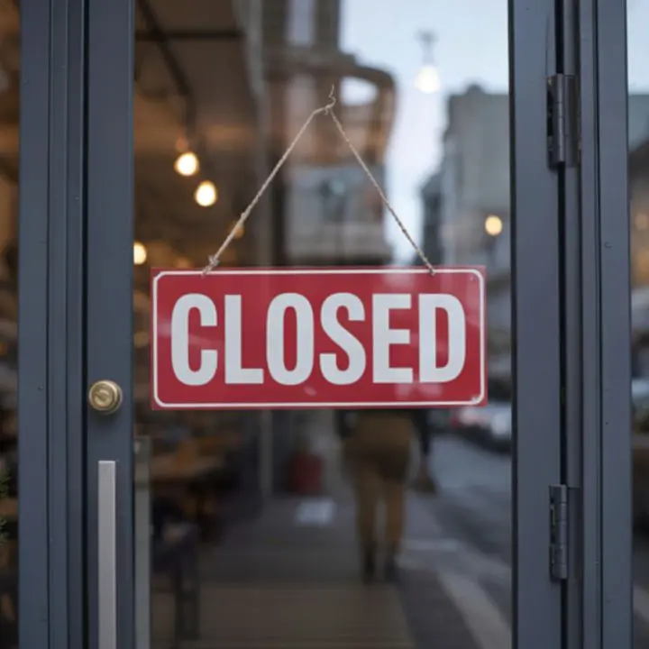 <p>In dieci anni scomparsi oltre 86mila negozi di vicinato, cresce invece la ristorazione: Calabria in controtendenza</p>