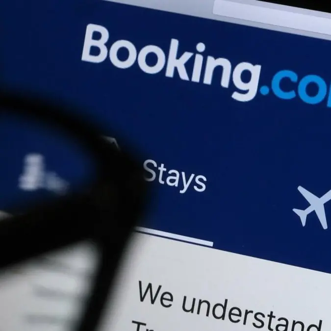 Attacco hacker contro Booking, rubati dati su prenotazioni: scatta avviso agli utenti