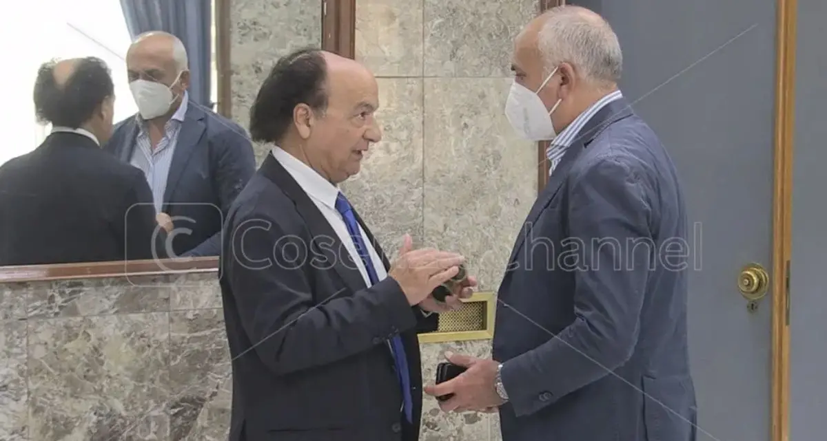 Comune e Cosenza Calcio ai ferri corti sui lavori della Tribuna B: il documento esclusivo\n