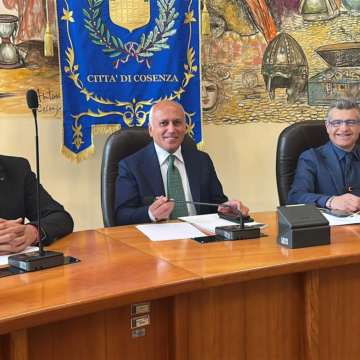 <p>Scontro tra Cosenza calcio e Comune, il Consiglio nega al club il nulla osta per lo stadio Marulla</p>