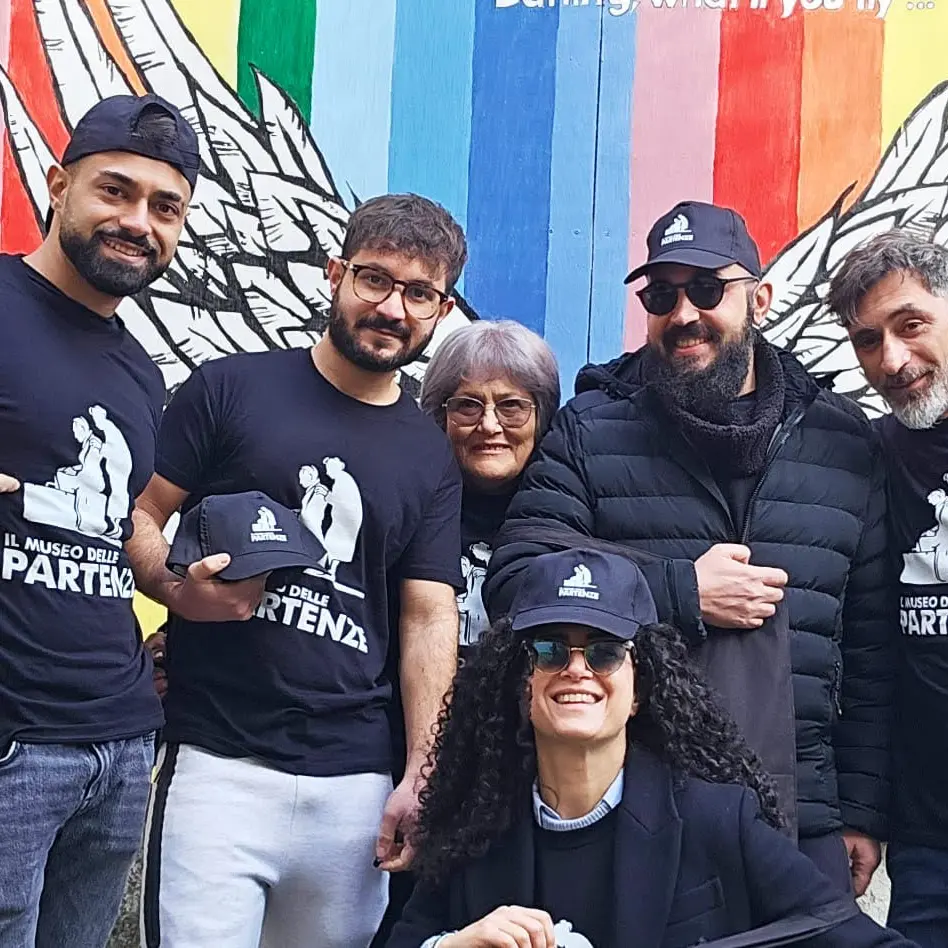 Le storie di chi lascia la Calabria: il\u00A0Museo delle Partenze di Petilia Policastro racconta l’emigrazione di ieri e di oggi\n