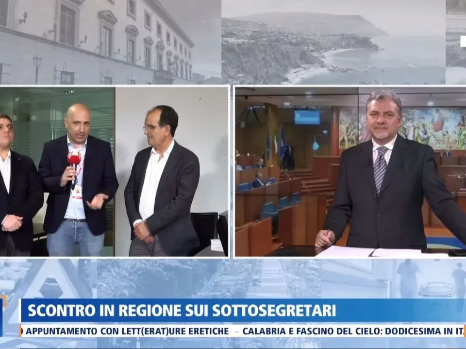 Sottosegretari Calabria, l’opposizione promette di seppellire la legge sotto una valanga di firme ma nessuno sa come fare