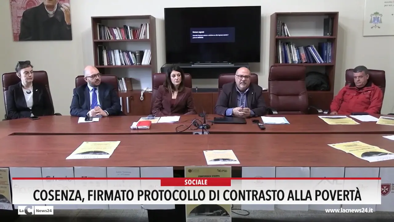 Cosenza, firmato protocollo di contrasto alla povertà