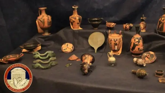 Dai tombaroli al mercato nero internazionale: smantellato il traffico milionario di reperti, 46 tesori tornano in Calabria\n