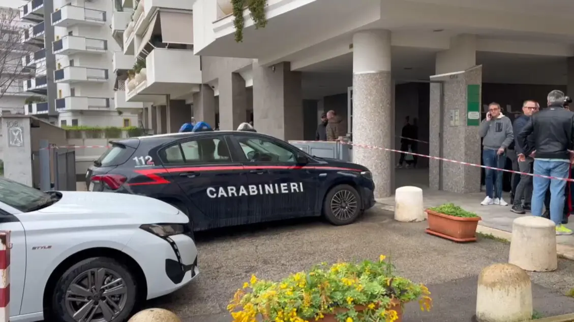 Bisceglie, lancia moglie dal balcone e poi si butta anche lui: morti entrambi\n