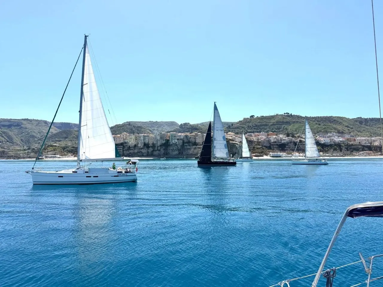 Vela d’altura, Ganzuria conquista la nona edizione del Trofeo Marina Yatch Club di Tropea\n