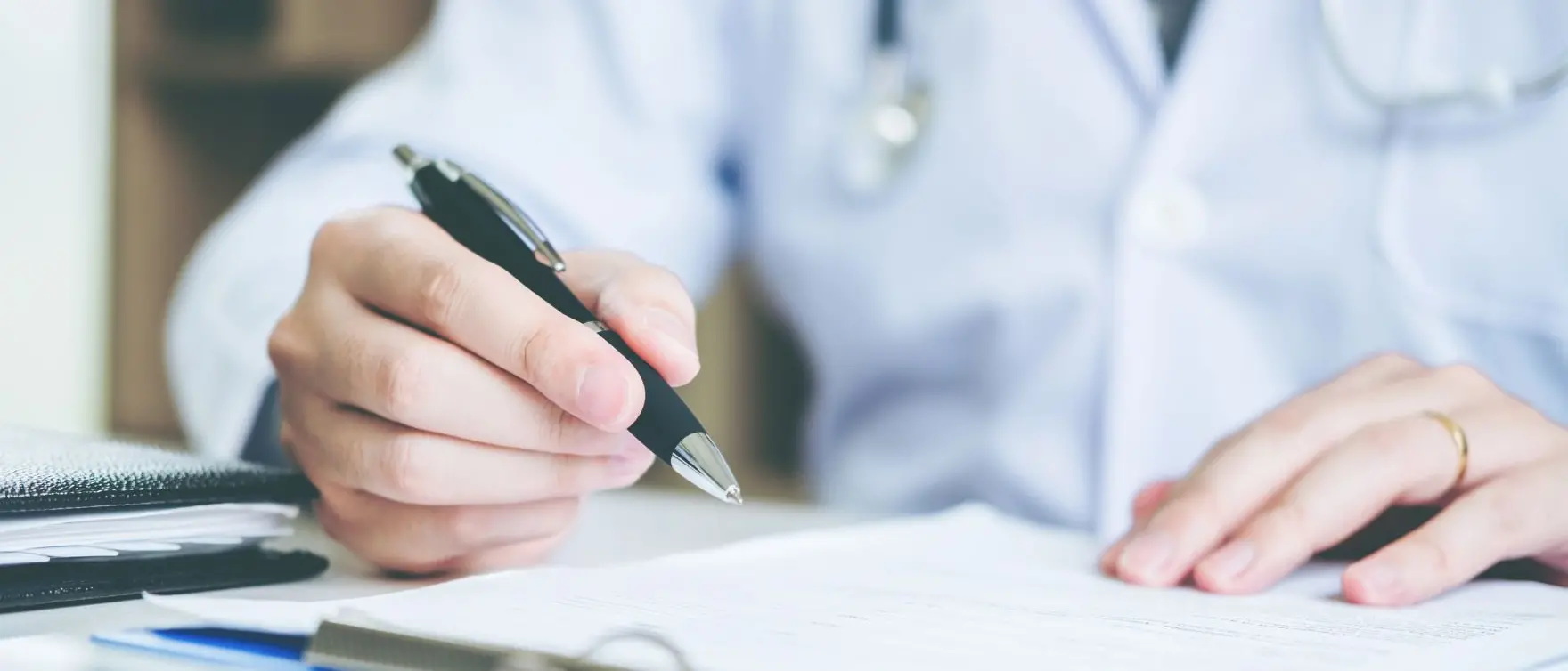 Rosarno, l’intimidazione non ferma il medico\u00A0Aldo Ingegnere: «Vado avanti per i pazienti, le istituzioni ci stiano accanto»\n