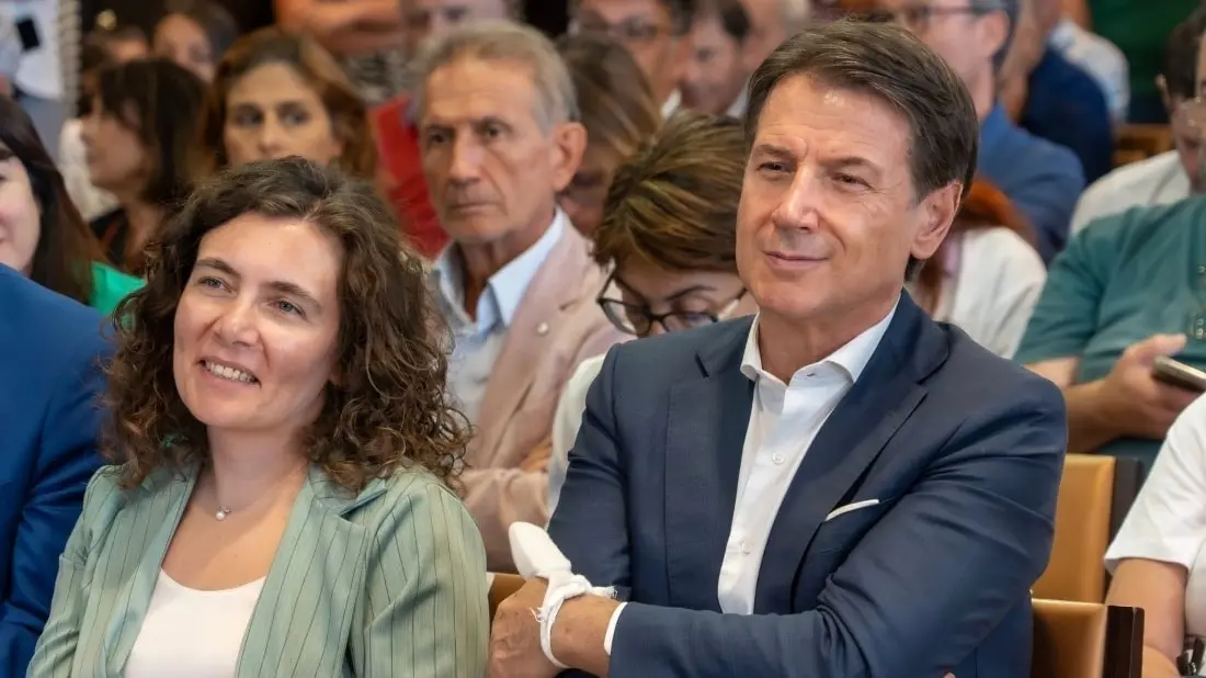 <p>Il Movimento 5 Stelle in Calabria sceglie la continuità: Conte verso la <span style=\"color:hsl(0, 75%, 60%);\">riconferma di Orrico</span></p>