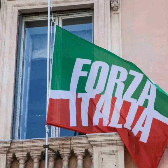 Forza Italia cerca facce nuove, al via il casting\u00A0tra curriculum e selezioni come ai provini del Grande Fratello\n