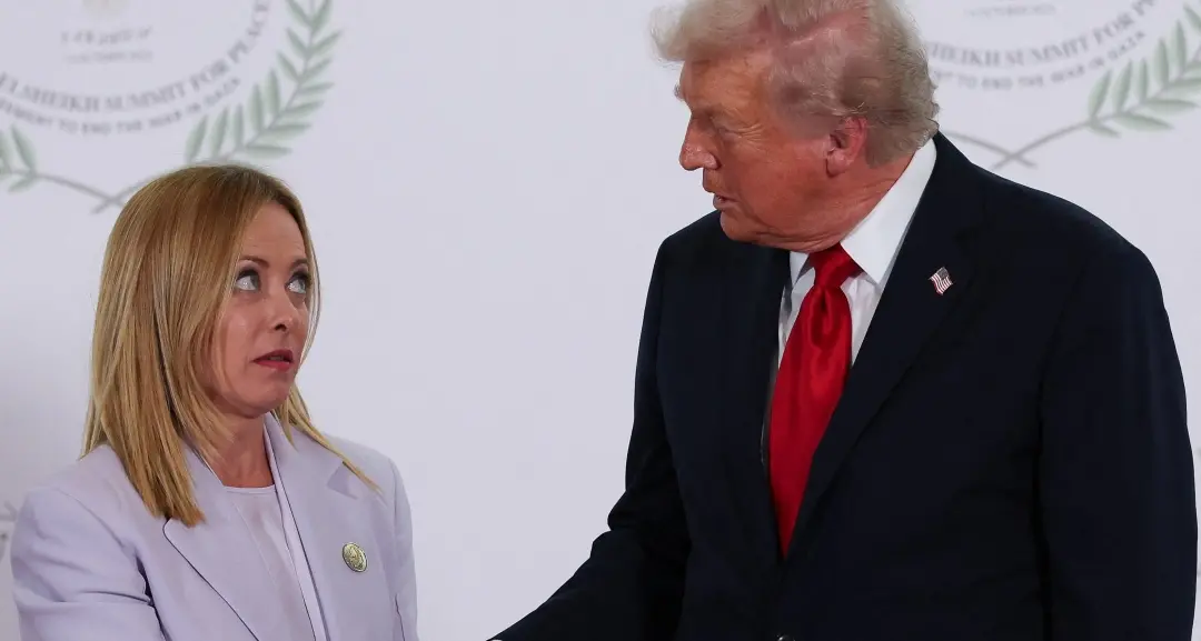 <p>Meloni<span style=\"color:hsl(0, 75%, 60%);\"> gioca su troppi tavoli</span> e sbaglia tutto: il No a Trump tardivo e con un occhio ai sondaggi</p>
