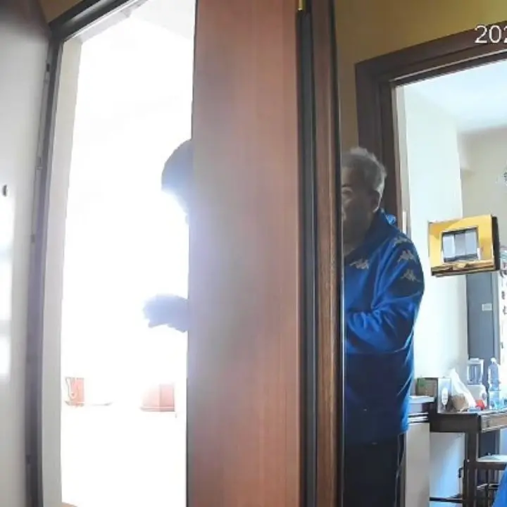 Finto carabiniere al telefono, Pino Gigliotti sventa una truffa nella sua abitazione\n