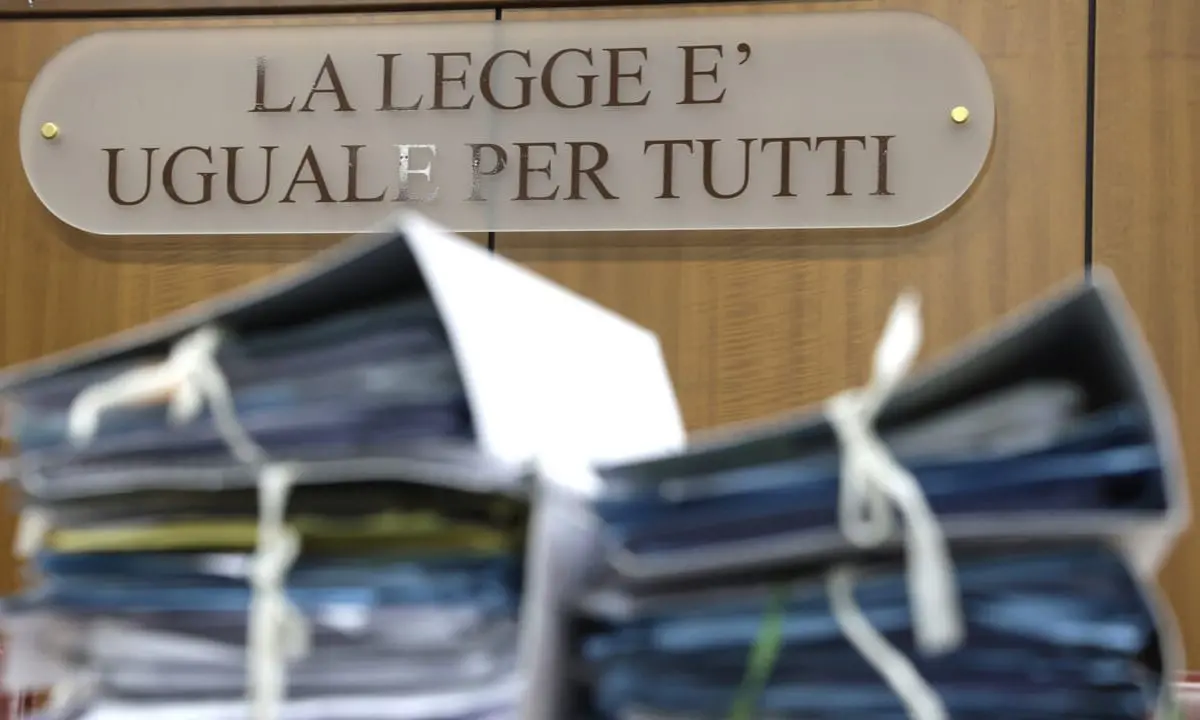 Reset,\u00A0Manzo lascia il carcere: disposti i domiciliari con braccialetto elettronico\n