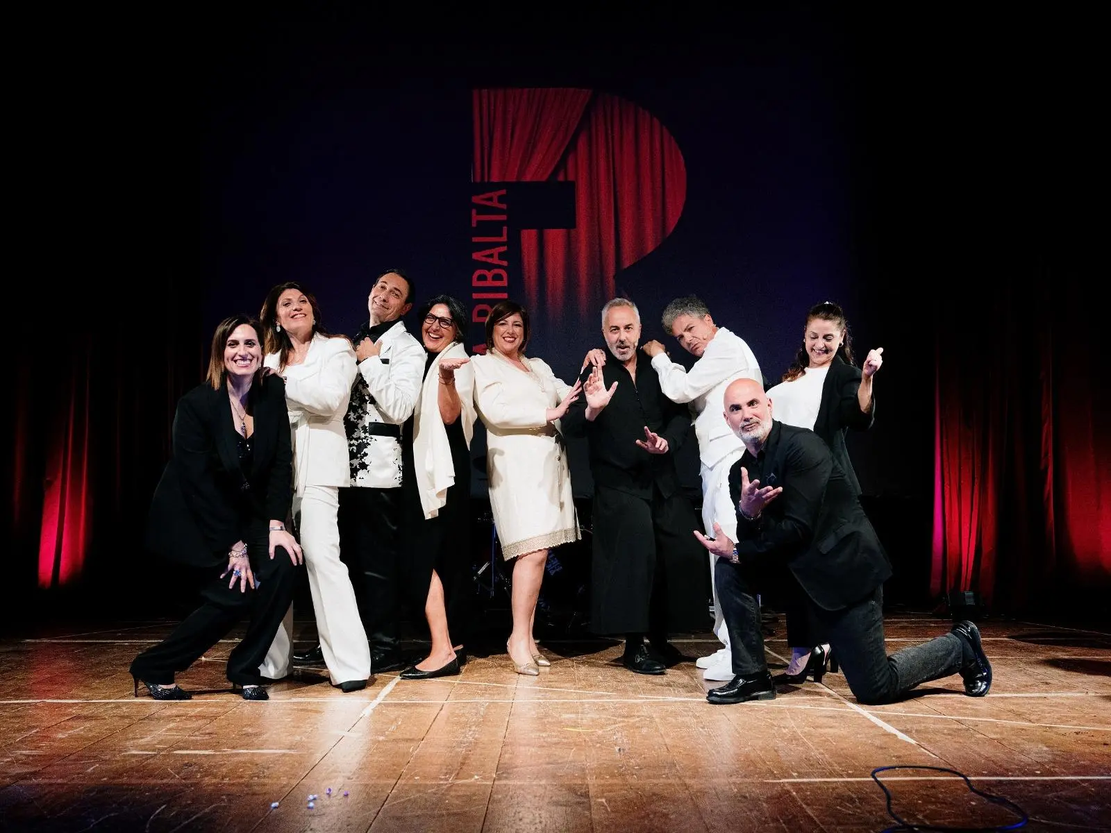 Teatro comunale di Vibo, una compagnia amatoriale lancia il suo appello: «Dateci un’opportunità»