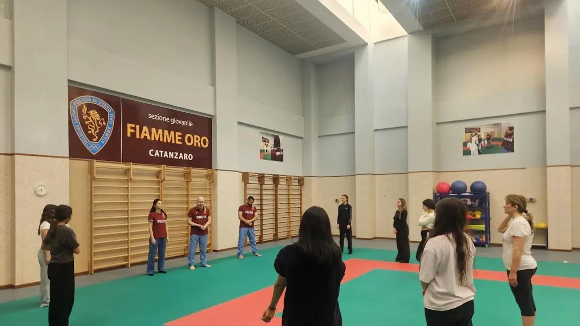 Violenza di genere: iniziati i corsi di autodifesa con i poliziotti istruttori