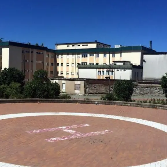 Riapre l’ambulatorio di oncologia all’ospedale di Soveria Mannelli, l’Asp: «Restituiamo al territorio un servizio essenziale»\n