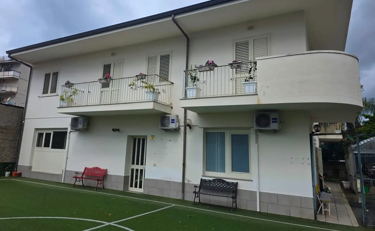 Arte, serra e teatro: ecco come\n\nArmonia è diventato un faro per la salute mentale a Reggio\n