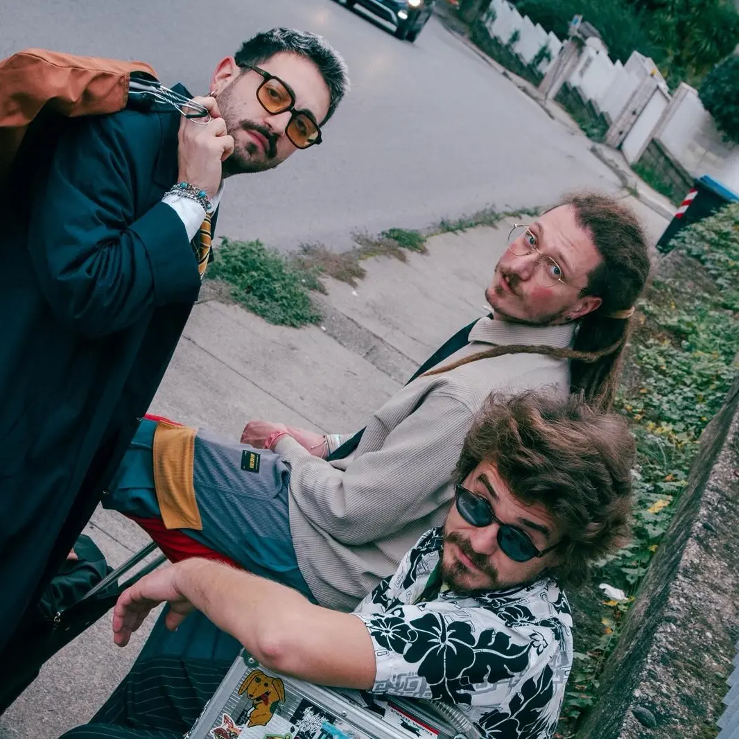 «Un’introspezione selvaggia tra suono e società»: i Kyunos lanciano il nuovo album “Cimitero delle falene”\n