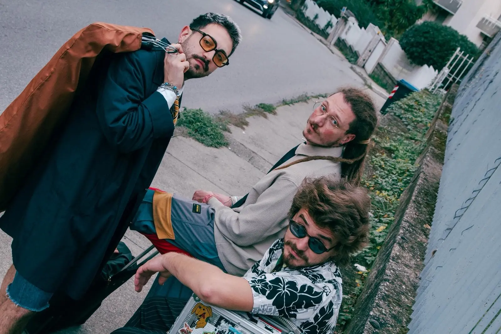 «Un’introspezione selvaggia tra suono e società»: i Kyunos lanciano il nuovo album “Cimitero delle falene”\n