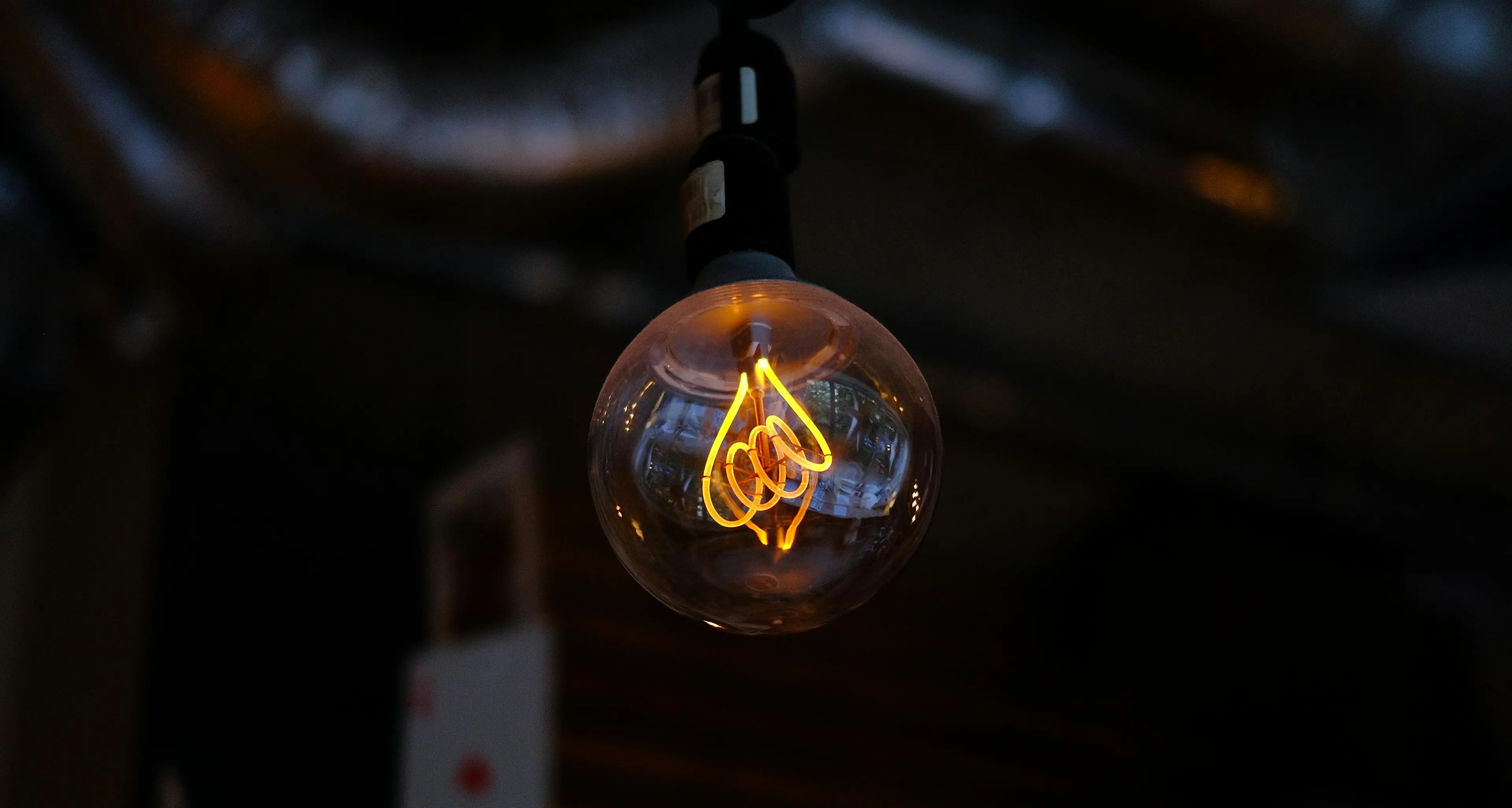 Crisi energetica, la bozza Ue per ridurre i consumi: dal telelavoro un giorno a settimana alle giornate senz’auto\n