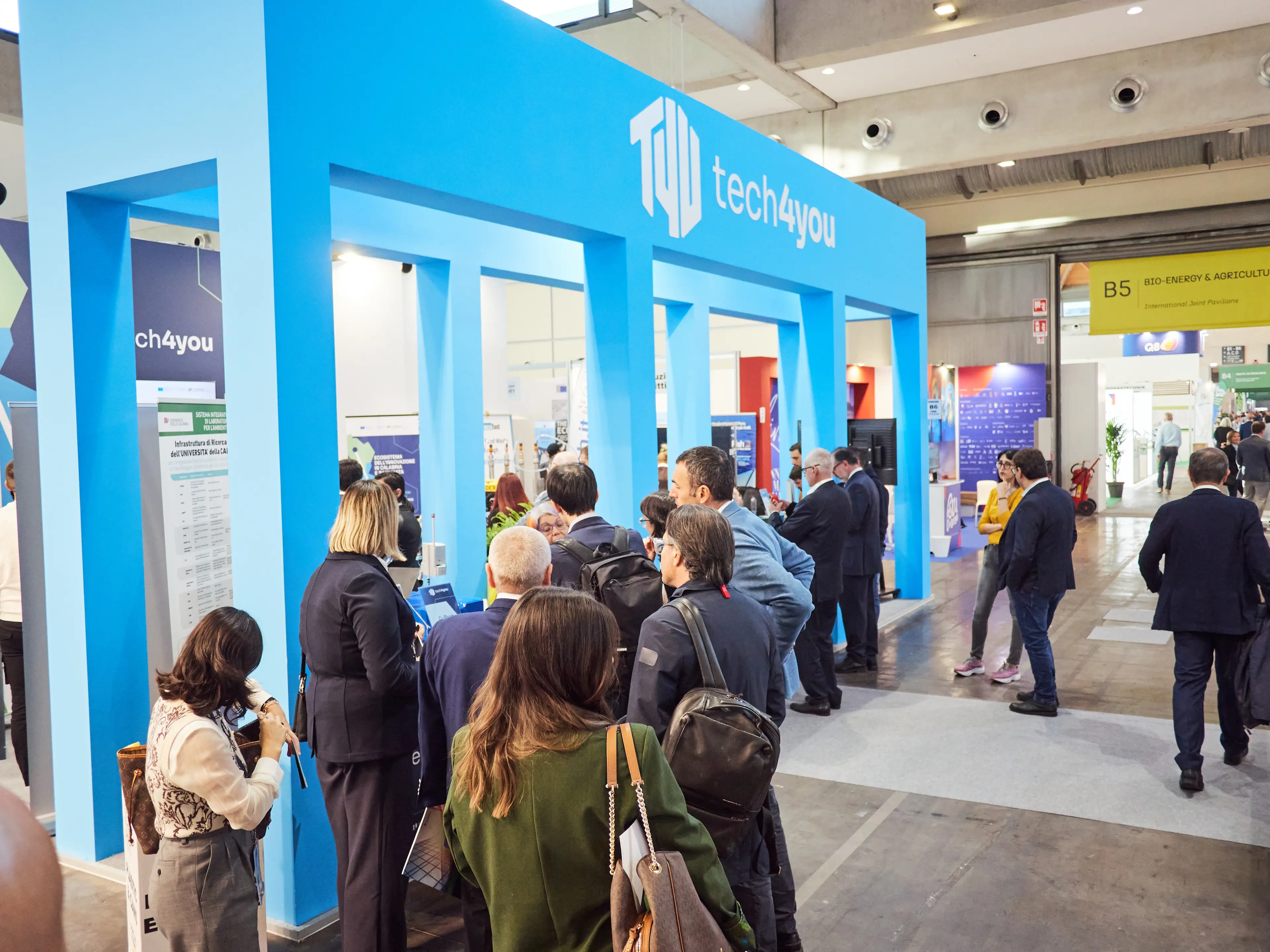 Tech4You: la ricerca calabrese diventa mercato. Dodici milioni alle imprese e una task force di 433 talenti\n