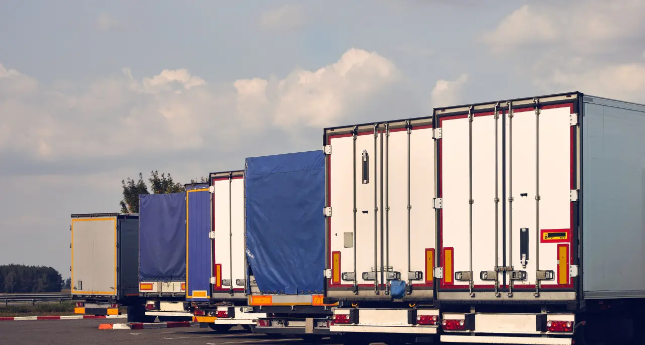 Caro carburante, fermo nazionale dei tir proclamato da Unatras:\u00A0«Silenzio assordante del Governo»\n