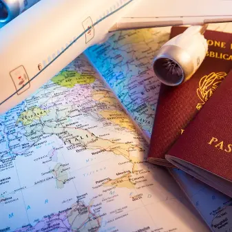 Caro viaggi e turismo in crisi, Falbo (Assoviaggi): «Paura, costi alle stelle e voli tagliati: così sprofondiamo»\n