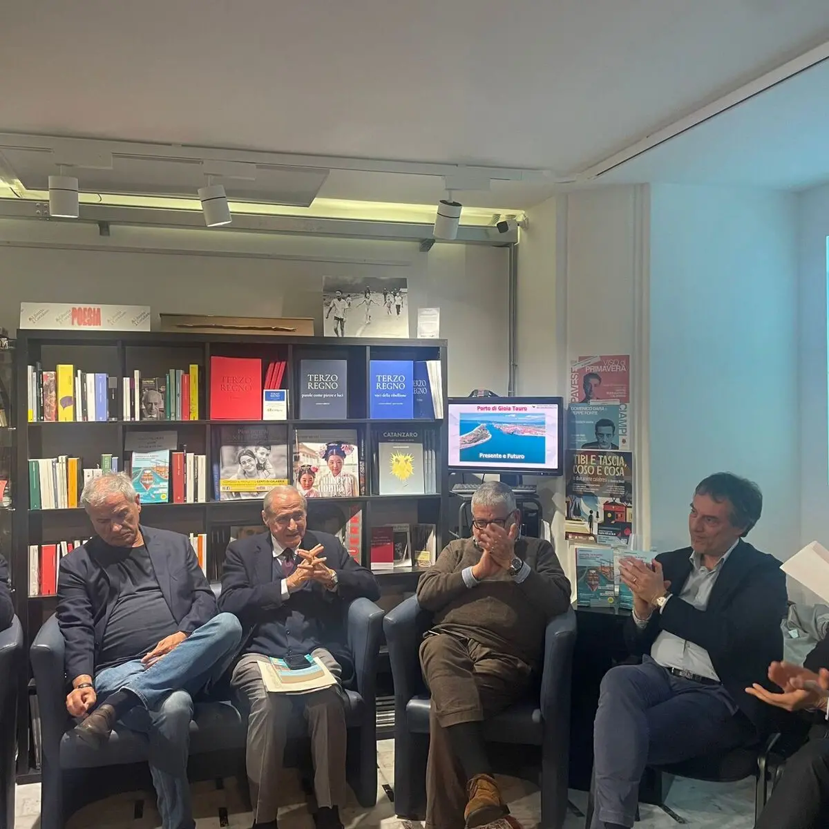 “Andata in Porto”, alla libreria Coriolano il libro di Pino Soriero\u00A0nel ricordo di Michele Albanese\n