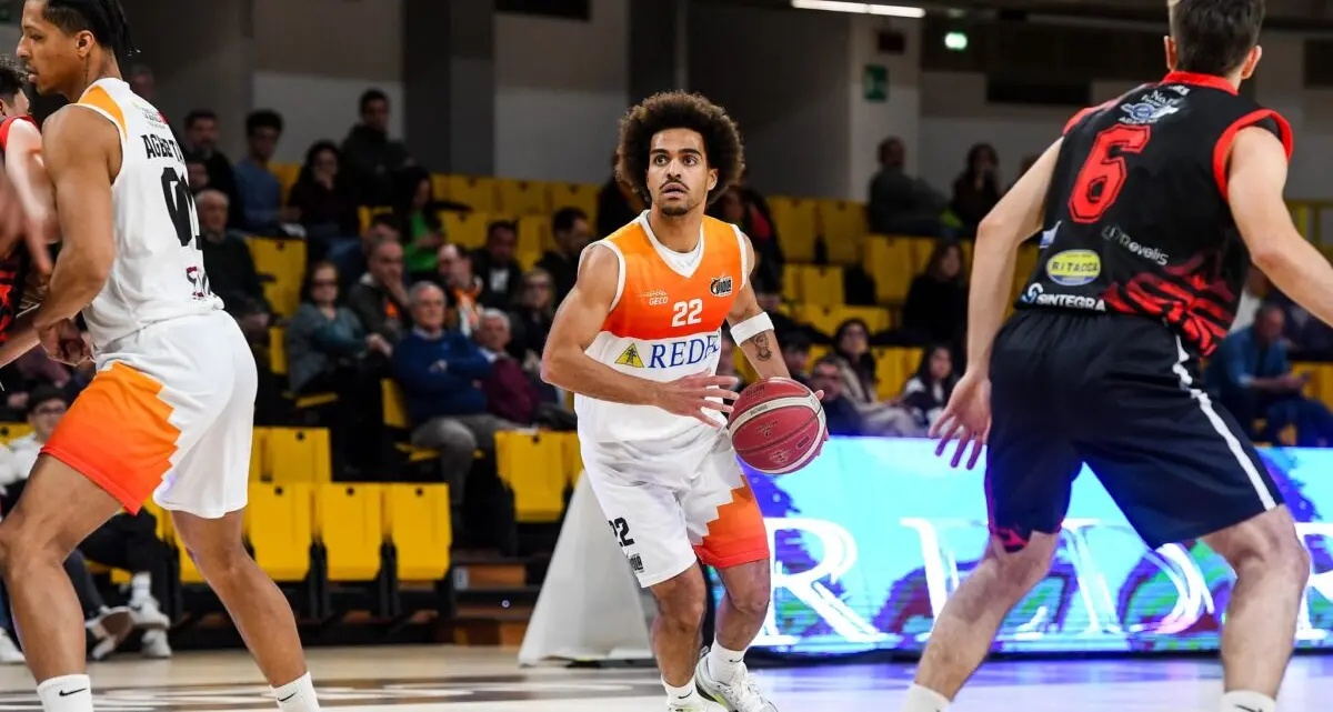 Redel Viola Reggio, domenica arriva\u00A0il Bari. Clark: «Vogliamo chiudere in bellezza»\n