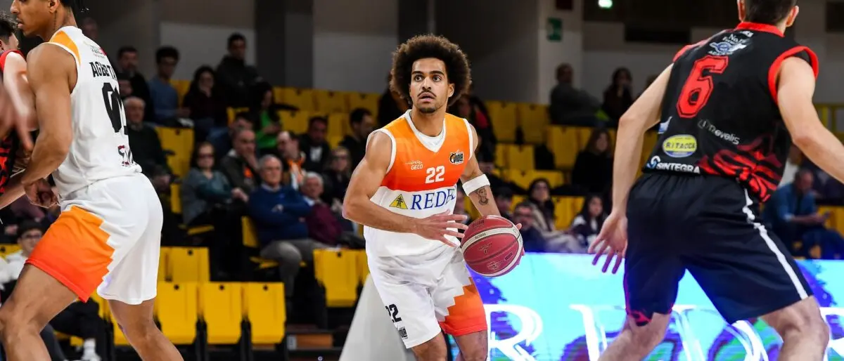 Redel Viola Reggio, domenica arriva\u00A0il Bari. Clark: «Vogliamo chiudere in bellezza»\n