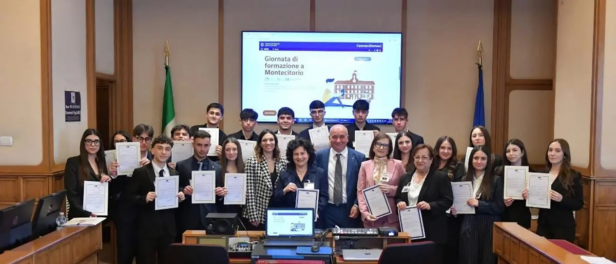 Istituto Euclide a Bova trionfa al\u00A0concorso “Giornata di formazione a Montecitorio”\n