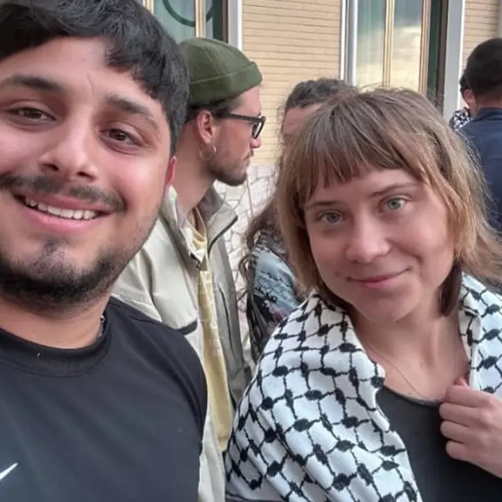 Greta Thunberg a Cetraro con la Flotilla: città mobilitata per Gaza e la Palestina\n