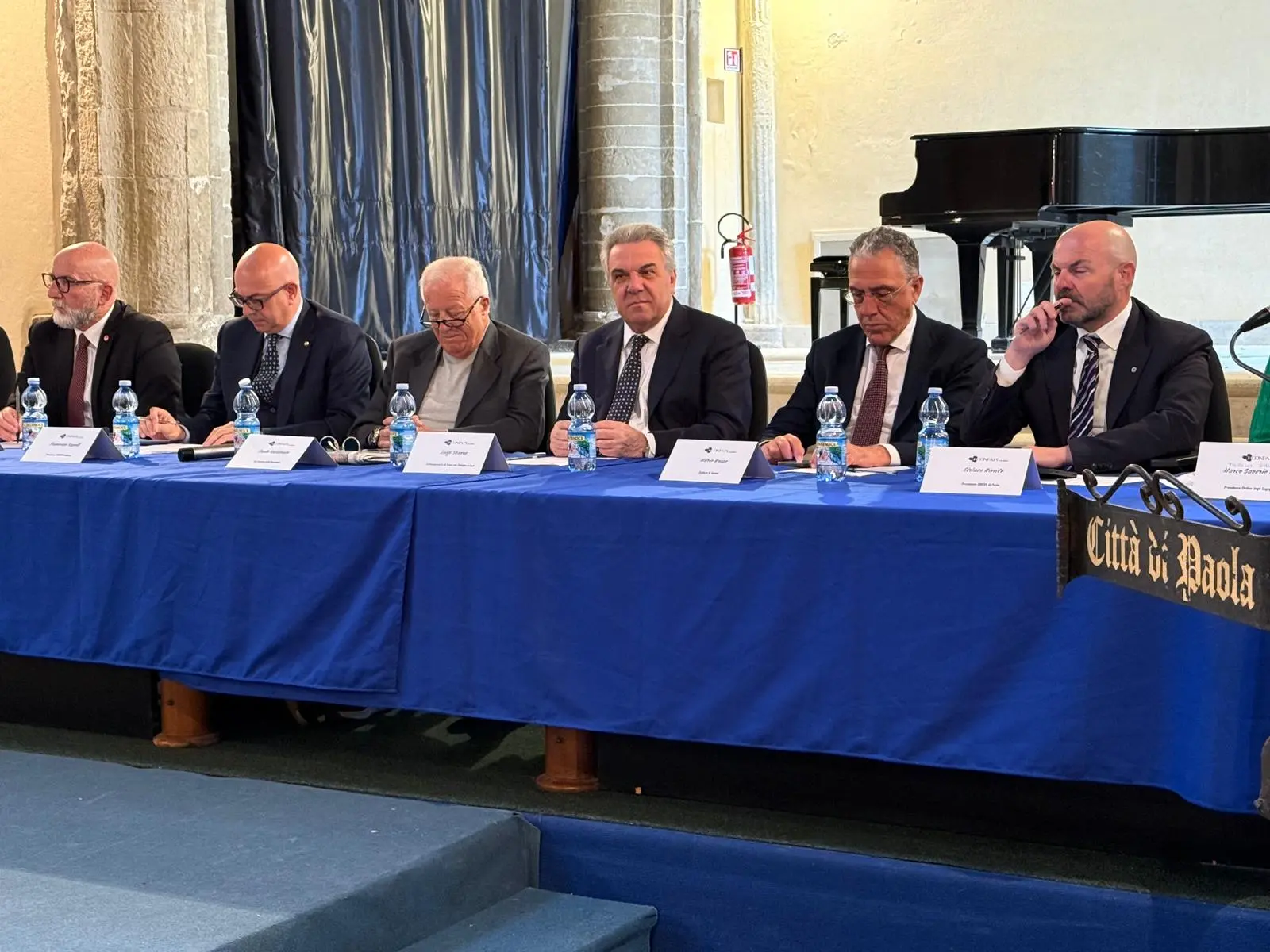 Sbarra a Paola ospite di Confapi: «Le infrastrutture motore di sviluppo, il rilancio del Sud priorità nazionale»\n