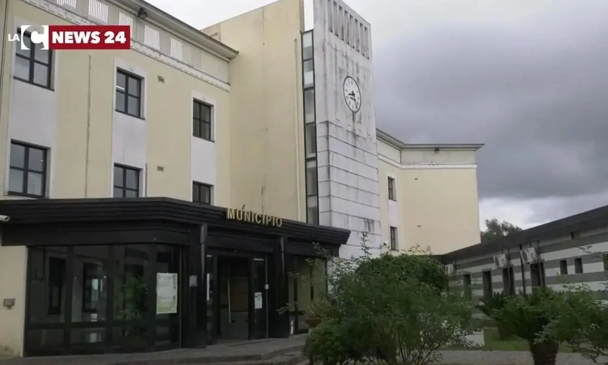 Immagini false con l’IA contro giovani ragazze, Cutrì e Rachele: «Violenza gravissima, colpita la dignità delle vittime»\n