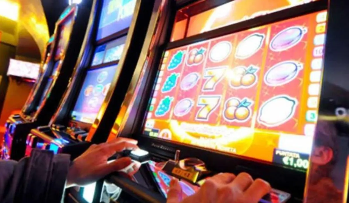 “Azzardomafie”, la Calabria brucia 6 miliardi all’anno in uno dei business preferiti dalla ’ndrangheta\n