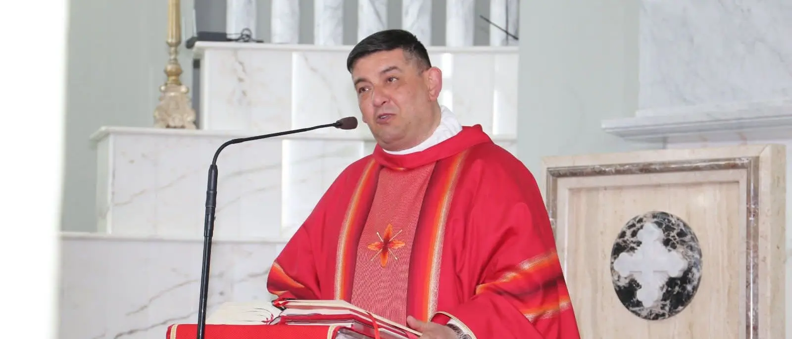 Rosarno,\u00A0sui social volti di ragazze minorenni su corpi nudi. Il parroco don Larocca: «Nessuno tolga la dignità»\n