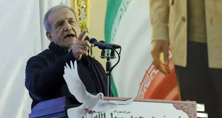 L’Iran non molla il nucleare, Pezeshkian:\u00A0«Perchè gli Stati Uniti dovrebbero privarci di un nostro diritto?»\n