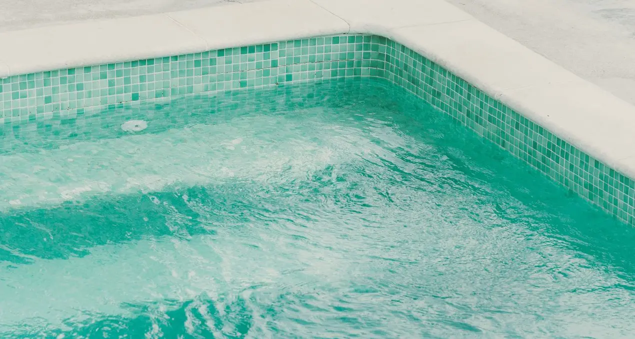 Bimbo morto nella piscina delle terme a Latina, aperta un’inchiesta per omicidio colposo\n