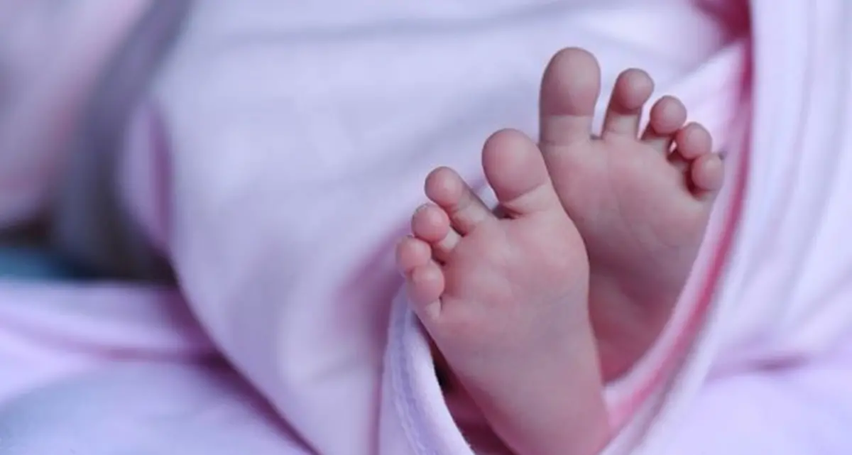 Incidente mortale sulla 107, si aggrava il bilancio: non ce l’ha fatta la bimba nata dopo il cesareo d’urgenza