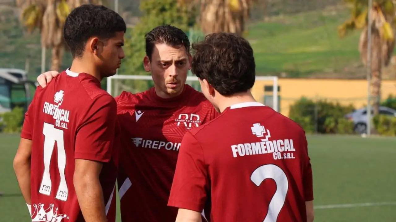 Eccellenza, la Reggioravagnese tiene acceso il lumicino playoff. Candido: «Contro il Trebisacce si deciderà tutto»\n