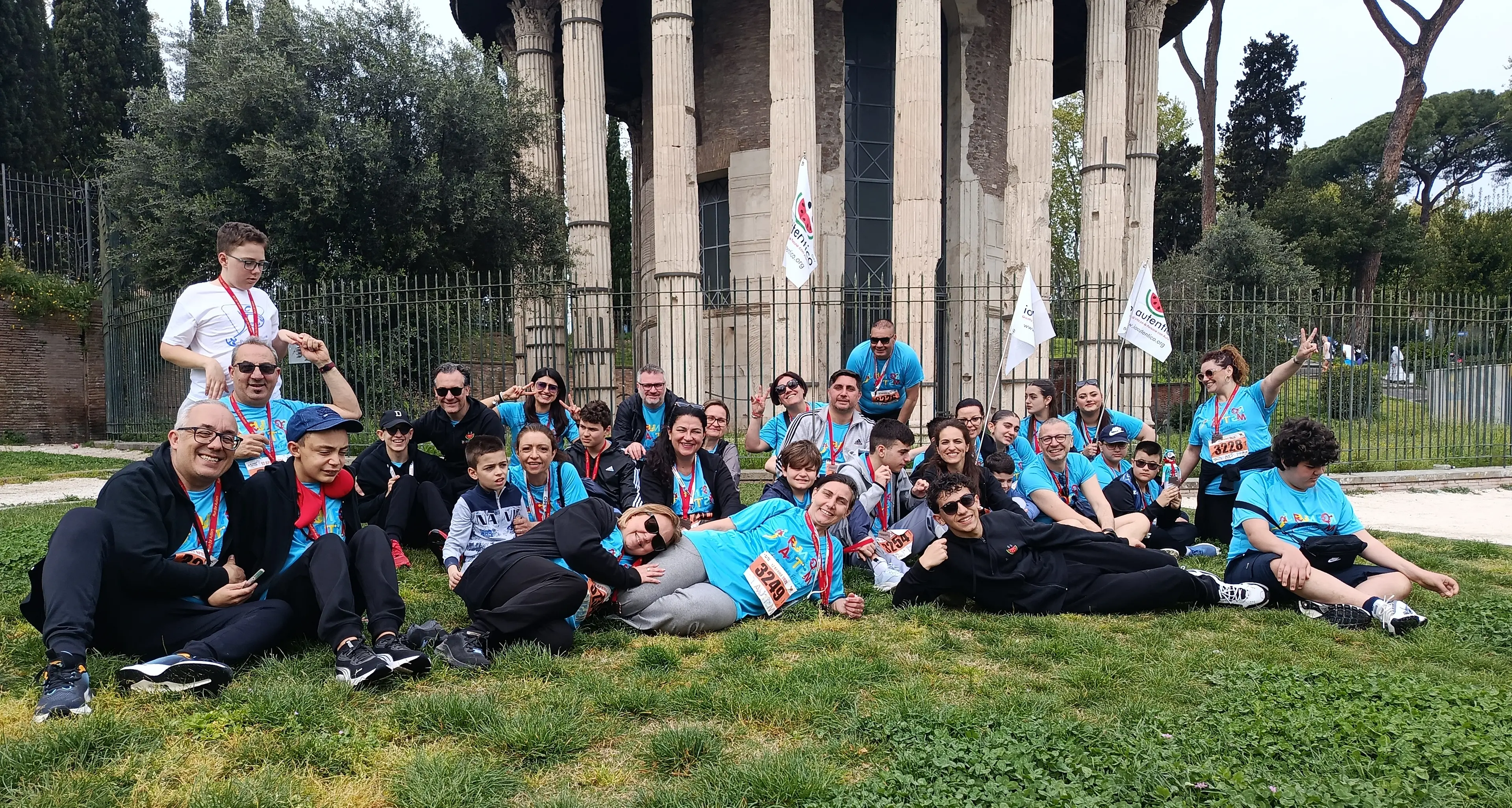 Storia di una giornata di ordinaria felicità, le famiglie vibonesi di ragazzi autistici si raccontano: «Autonomia, coraggio e amore»\n