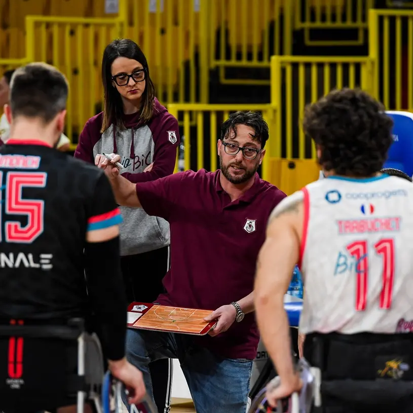 Reggio Bic, orgoglio e rammarico: contro Cantù sfuma tutto nel finale. Ora testa all'Eurocup 2\n