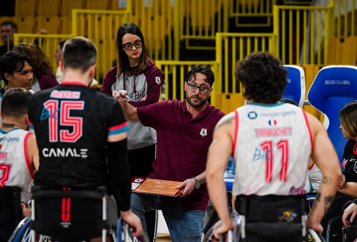 Reggio Bic, orgoglio e rammarico: contro Cantù sfuma tutto nel finale. Ora testa all'Eurocup 2\n