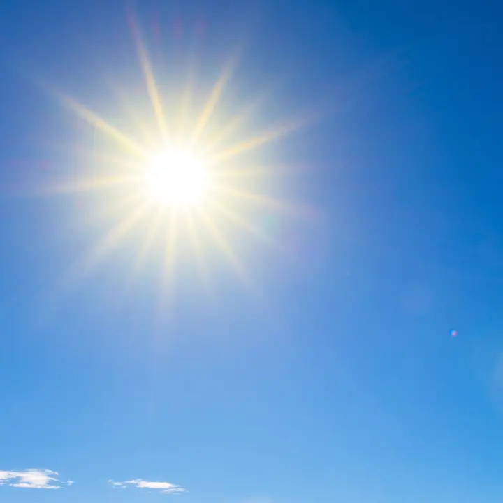 <p>Assaggio d’estate con temperature fino a 29 gradi, ma durerà poco: da metà settimana tornano freddo e pioggia</p>