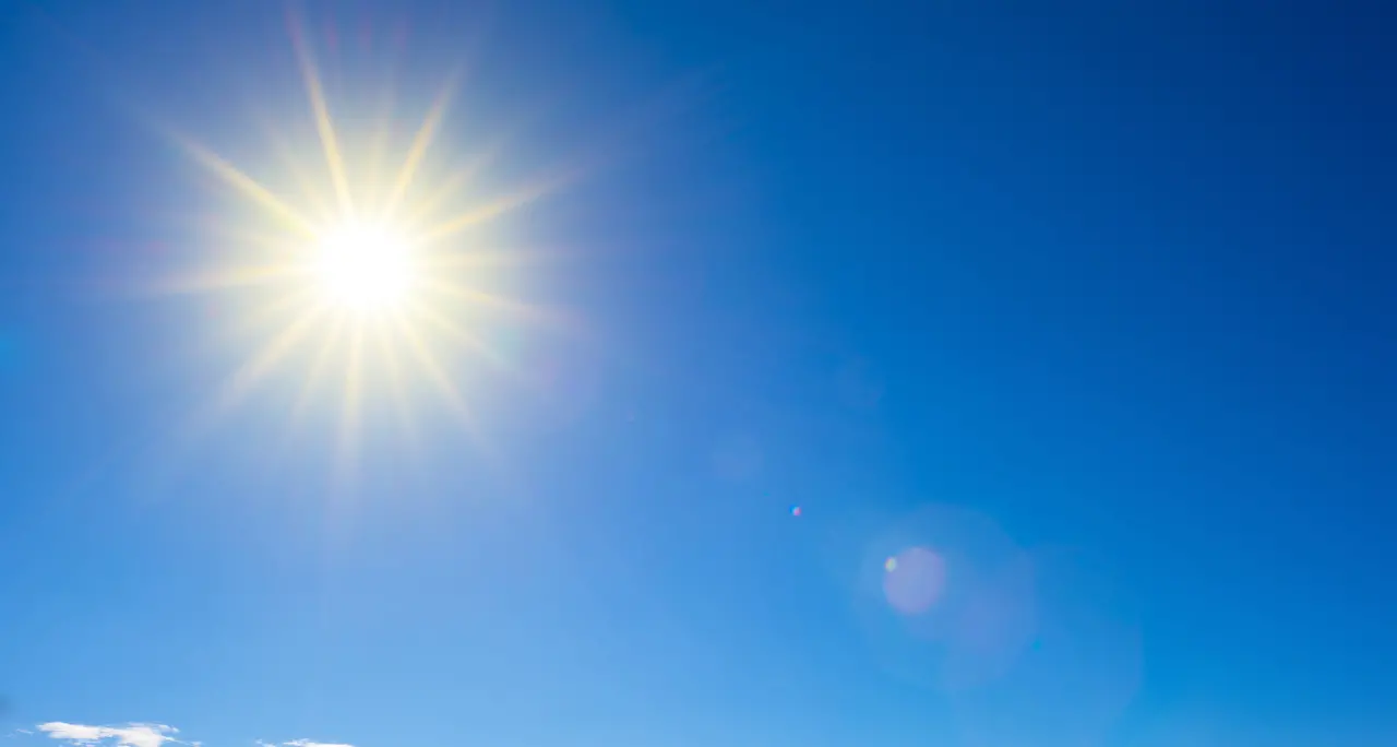 <p>Assaggio d’estate con temperature <span style=\"color:hsl(0, 75%, 60%);\">fino a 29 gradi</span>, ma durerà poco: da metà settimana tornano freddo e pioggia</p>